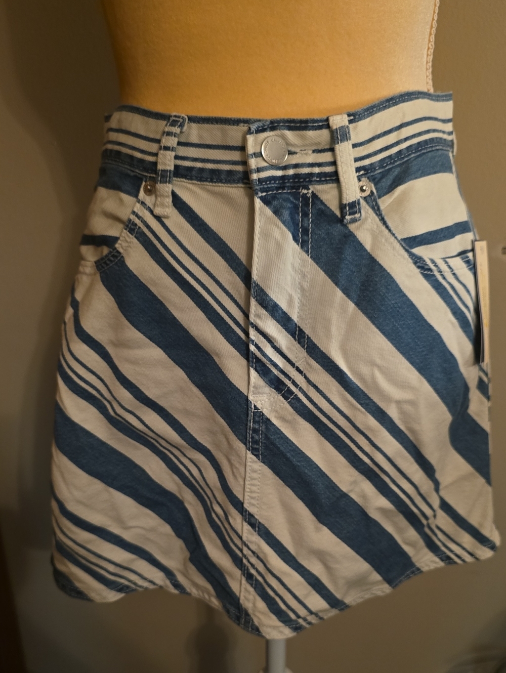 New Universal Thread Womens Size 6 Blue White Striped Denim Jean Mini Skirt